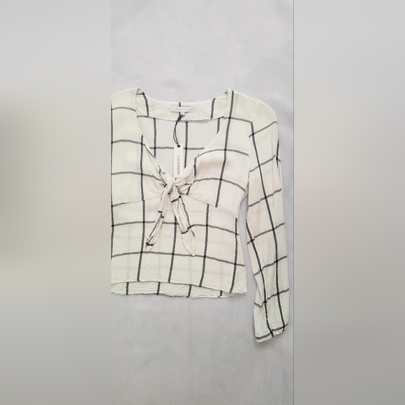 NWT! Olivaceous Plaid 100% Rayon Tie-Front Cream Women's Peasant Blouse Size M - Picture 3 of 12